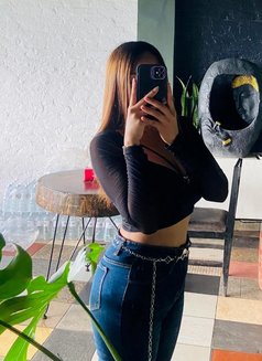 Aayushi Bhatta meet and pay no scam - puta in Kathmandu Photo 1 of 2