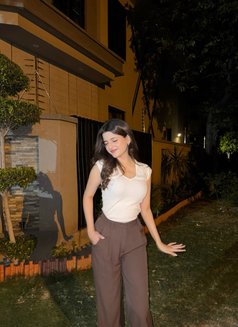 Aayushi - escort in New Delhi Photo 4 of 4