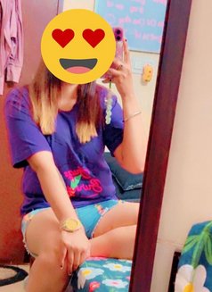 Aayushi Sharma - escort in Chandigarh Photo 3 of 5
