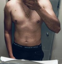 Abs De - Acompañantes masculino in Candolim, Goa