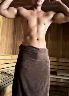 Abamjago - Male escort in Johor Bahru Photo 5 of 11