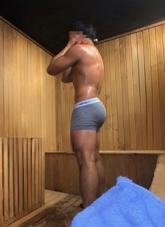 Abamjago - Acompañante masculino in Kuala Lumpur Photo 7 of 9