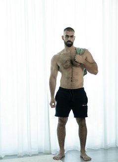 Abaza - Acompañantes masculino in Dubai Photo 5 of 10