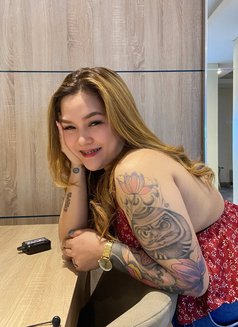 Abby - escort in Doha Photo 1 of 8