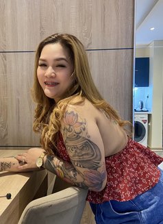 Abby - escort in Doha Photo 7 of 8