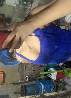 Abby - Agencia de putas in Manila Photo 2 of 6