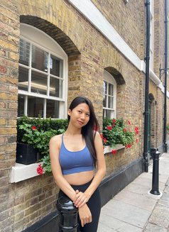 Abbyrose - Acompañantes transexual in London Photo 10 of 12