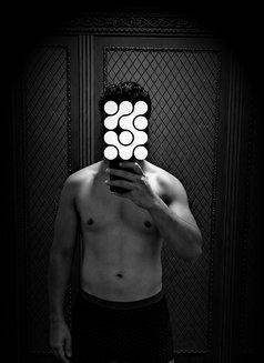 Abdallah - Male escort in Cairo Photo 3 of 5