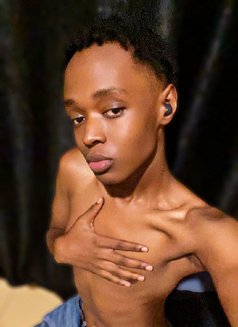 Abdi - Male escort in Nairobi Photo 2 of 4