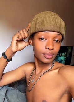 Abdi - Male escort in Nairobi Photo 3 of 4