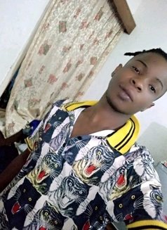 African boy - Male escort in Jaipur Photo 1 of 3