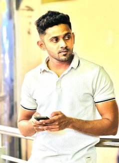 Abdul - Male escort in Dubai Photo 3 of 3