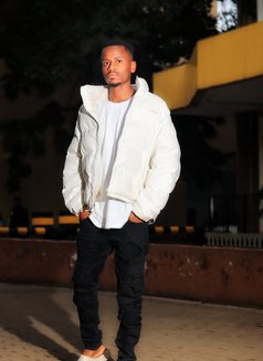 Abdul - masseur in Nairobi Photo 5 of 5