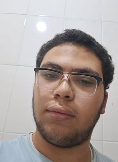 Abdulrahman - Male escort in Kuwait Photo 1 of 1