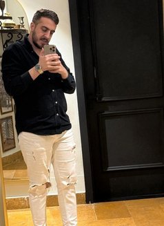 Abed - masseur in Dubai Photo 5 of 6