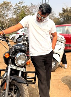 Abhay - Male escort in Bhopal Photo 5 of 7