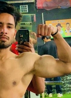 Abhay - Acompañantes masculino in New Delhi Photo 2 of 4