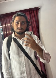 Abhay Kumar - Acompañantes masculino in Ahmedabad Photo 1 of 3