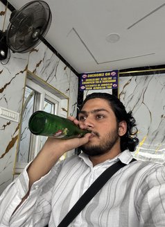 Abhay Kumar - Acompañantes masculino in Ahmedabad Photo 2 of 3