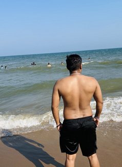 Abhi - Acompañantes masculino in Bangalore Photo 2 of 2