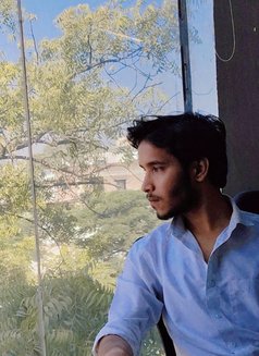 Abhi - Male escort in Dubai Photo 1 of 3