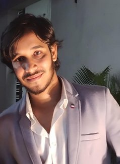 Abhi - Male escort in Dubai Photo 2 of 3