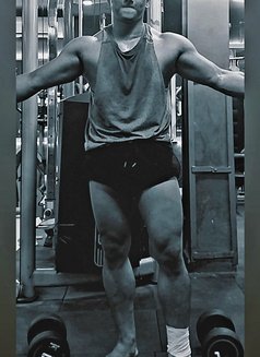 Abhi - masseur in Faridabad Photo 1 of 3