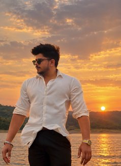 Abhi - Male escort in Hyderabad Photo 5 of 7