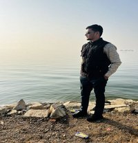 Abhi - Male escort in  Jhansi