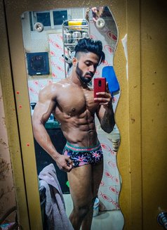 ABHI - Male escort in Mumbai Photo 7 of 17