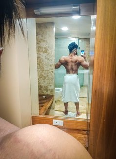 ABHI - Male escort in Mumbai Photo 8 of 17