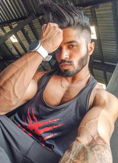 ABHI - Male escort in Mumbai Photo 12 of 17