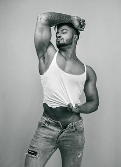 ABHI - Male escort in Mumbai Photo 16 of 17