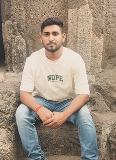 Abhi - Male escort in Mumbai Photo 1 of 3
