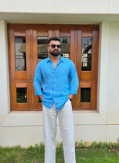 Abhi - Male escort in Nashik Photo 2 of 3