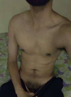 Abhi - Acompañantes masculino in New Delhi Photo 4 of 11
