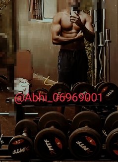 Abhi for female only - Male escort in Gurgaon Photo 4 of 4