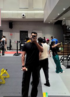 Abhi - Acompañantes masculino in Surat Photo 1 of 3