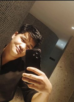 Abhi Pun - Male escort in Candolim, Goa Photo 2 of 3