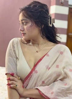 Abhilasha Escrot Sarvice - escort in Hyderabad Photo 2 of 2