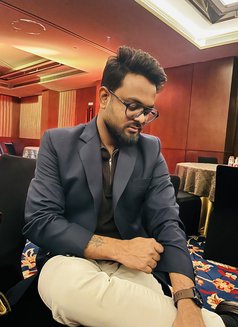 Abhinav - Acompañantes masculino in Kolkata Photo 1 of 3