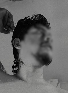 Abhishek - Acompañantes masculino in New Delhi Photo 1 of 2