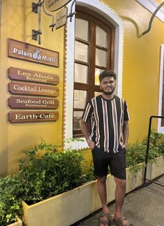 Abhishek - Male adult performer in Bangalore Photo 1 of 3