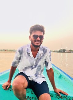 Abhishek - Male adult performer in Bangalore Photo 3 of 3