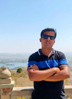 Abhishek - Acompañantes masculino in New Delhi Photo 2 of 3