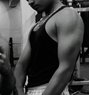 Abhishek - Acompañantes masculino in New Delhi Photo 1 of 3
