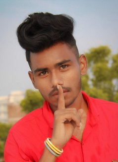 Abhishek Mishra - Acompañantes masculino in Ahmedabad Photo 1 of 4