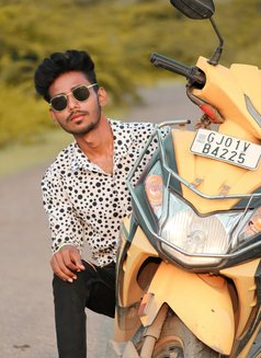 Abhishek Mishra - Acompañantes masculino in Ahmedabad Photo 4 of 4