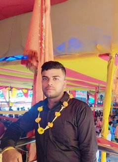 Abhishek Singh - Acompañantes masculino in Patna Photo 1 of 4