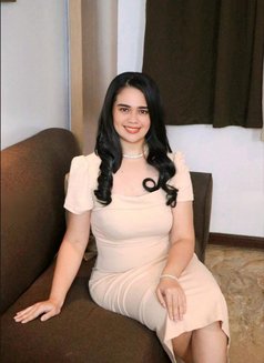 Abia Persian / Filipina - puta in Makati City Photo 3 of 6